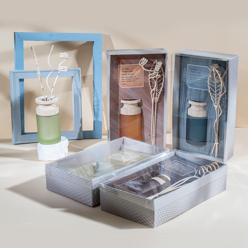 Difusor de palheta premium em frasco de vidro cilíndrico alto com difusor de aroma em bastão de madeira